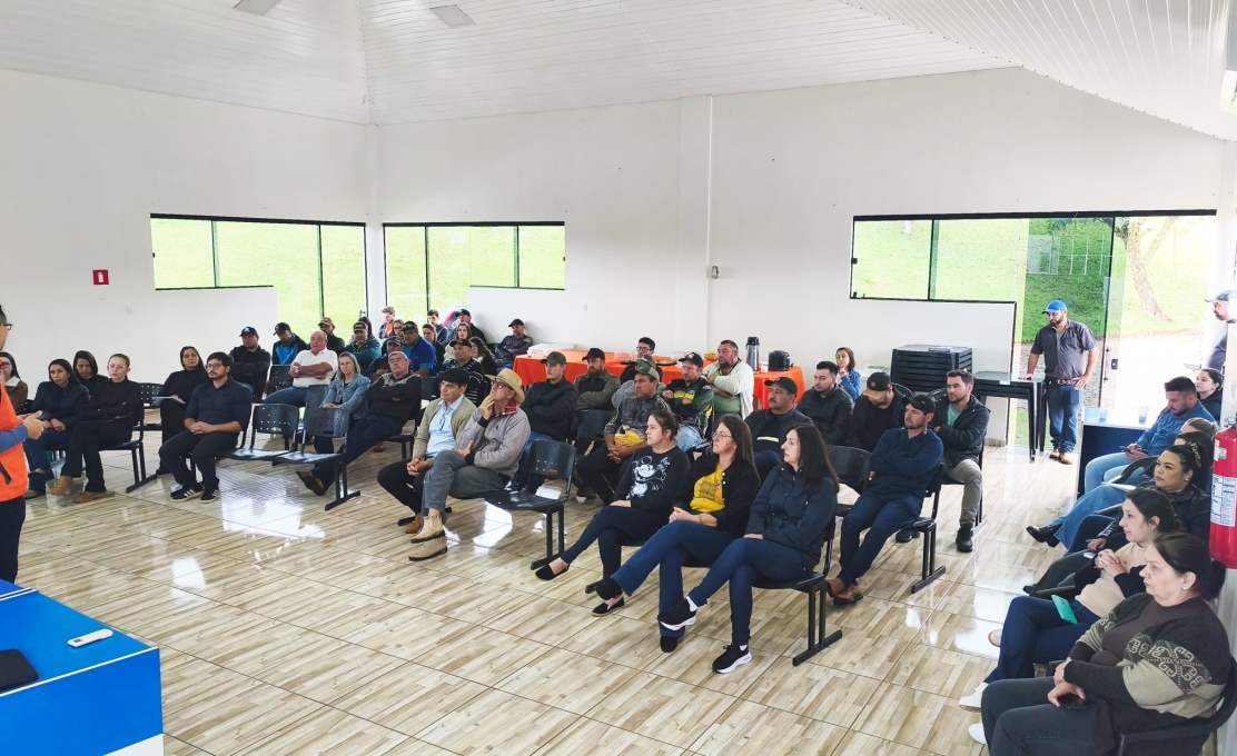 Defesa Civil realiza visita e orienta equipe de Porto Barreiro.