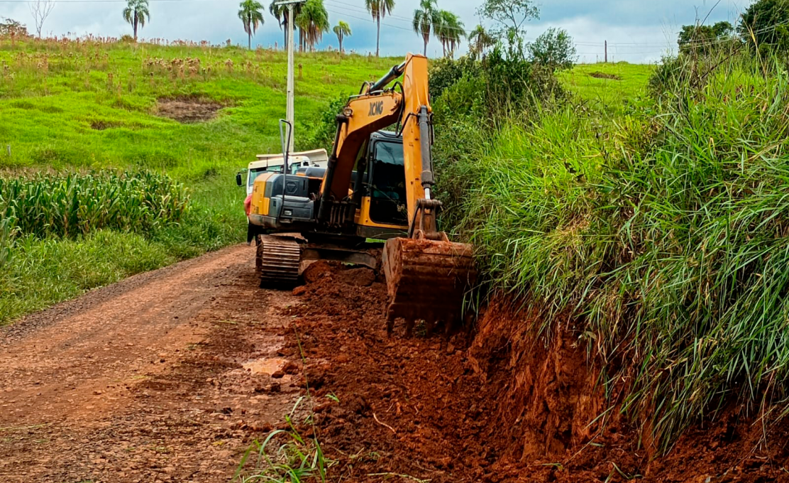 Viação e Obras Intensifica Trabalhos no Interior do Município.
