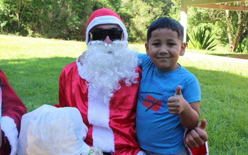 Visitas do Papai e Mamãe Noel de Porto Barreiro.