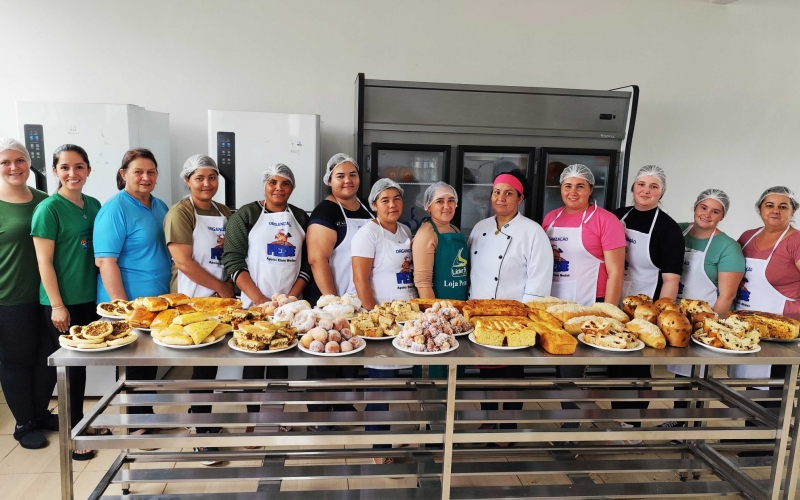 Curso de Panificação através do Programa Nossa Gente Paraná.